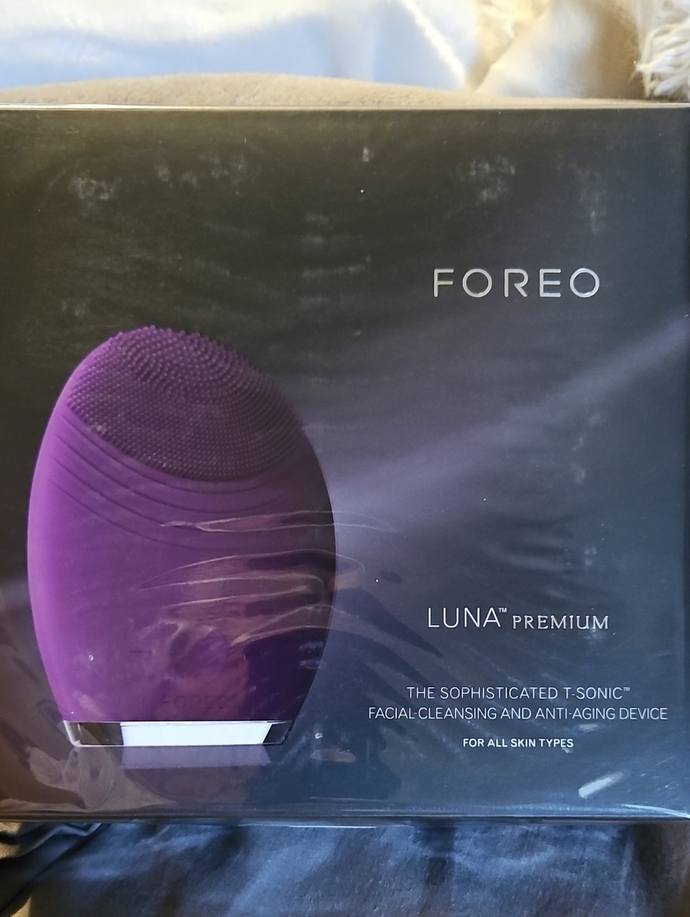 Brand New In Box FOREO LUNA Premium Facial Cleansing Device - Purple